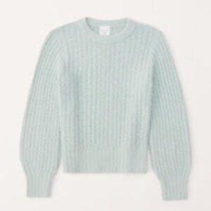 Abercrombie & Fitch: crewneck sweater